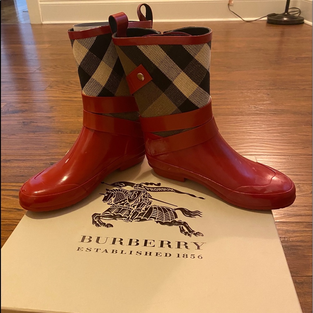 Burberry Rainboots